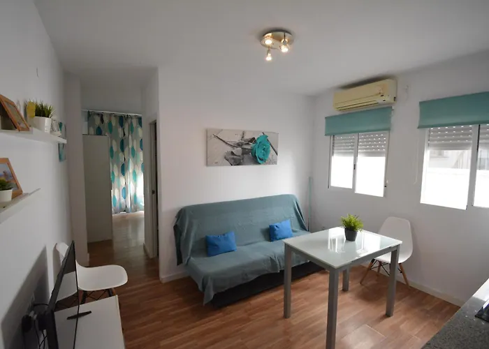 Calle Concepcion Pleno Centro דירה *